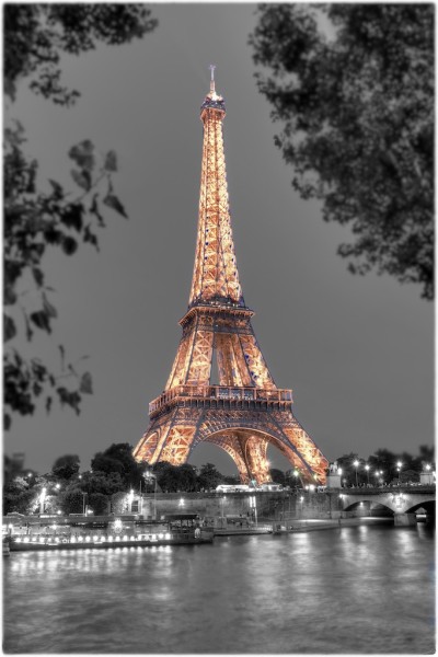 Paris Nuit su la Seine
